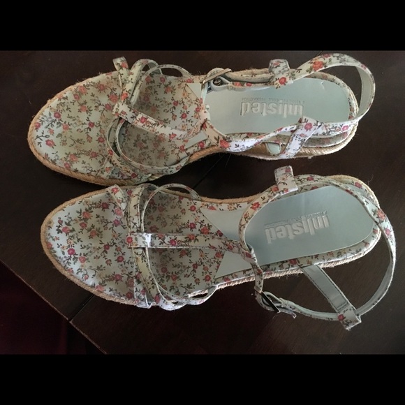 Unlimited Kenneth Cole Size 7 Wedge Sandal - Picture 7 of 7